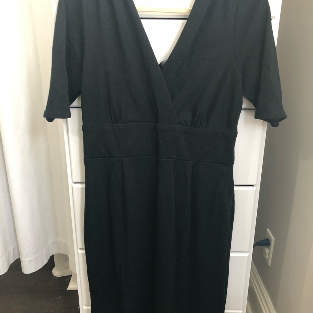 Banana Republic Wool VNeck Little Black Dress 12